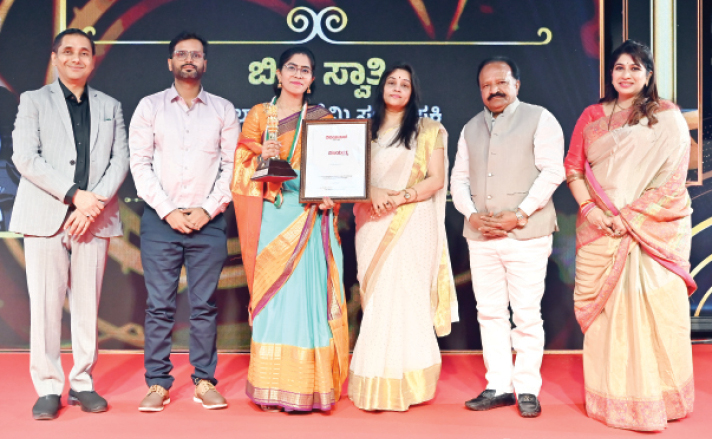 Vijayaratna Award Swathi